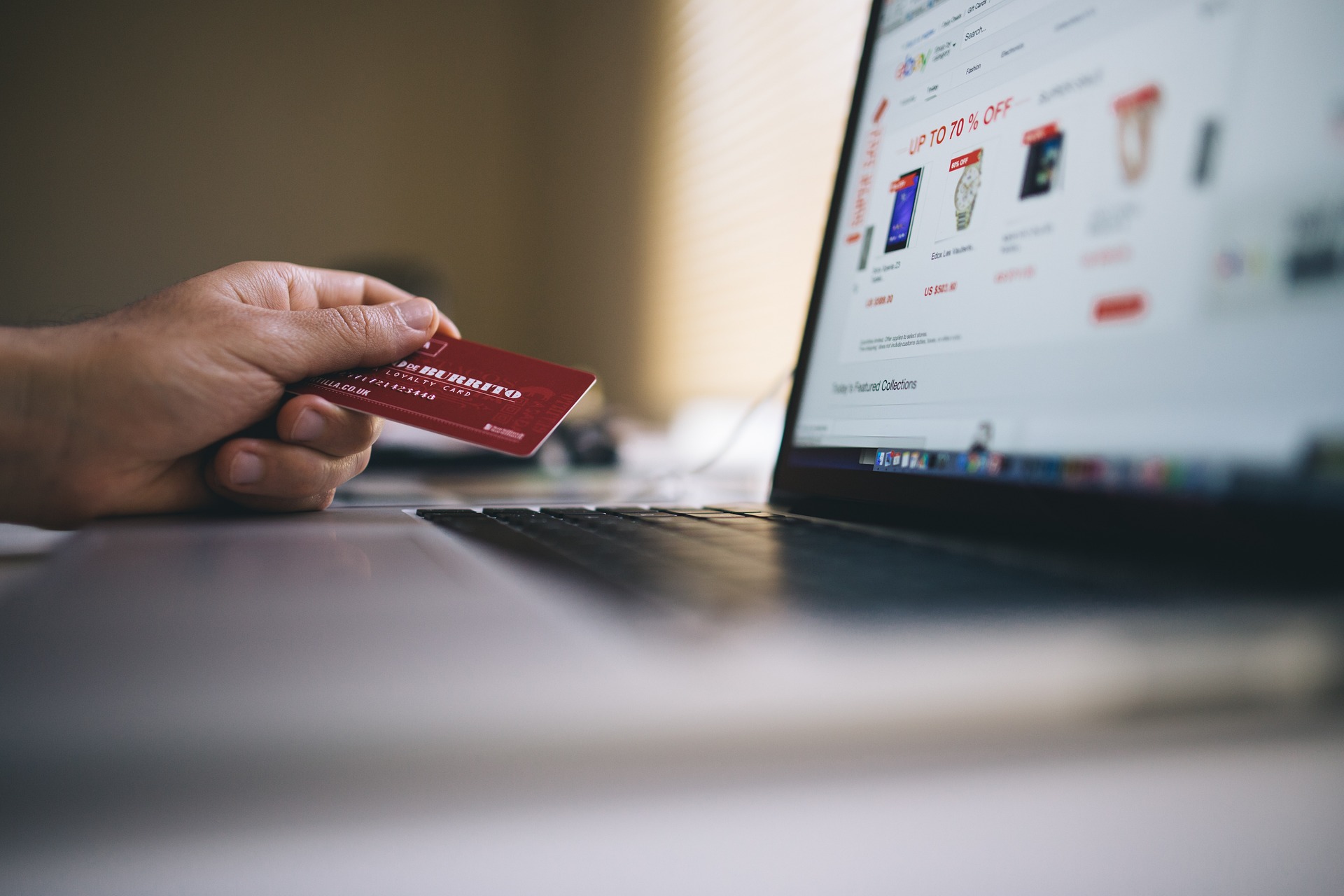 eCommerce market in 2022: Slowing growth, high competition, and more frugal consumers