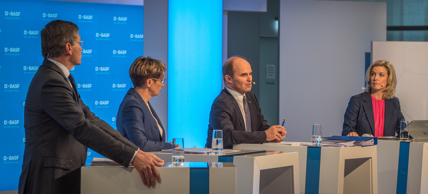 Dr. Hans-Ulrich Engel, Chief Financial Officer, Dr. Melanie Maas-Brunner, Member of the Board of Executive Directors, Site Director of BASF Ludwigshafen, and Chief Technology Officer, Dr. Martin Brudermüller, Chairman of the Board of Executive Directors of BASF SE and Dr. Nina Schwab-Hautzinger, Senior Vice President Corporate Communications & Government Relations (from left to right) at the Annual Press Conference 2023