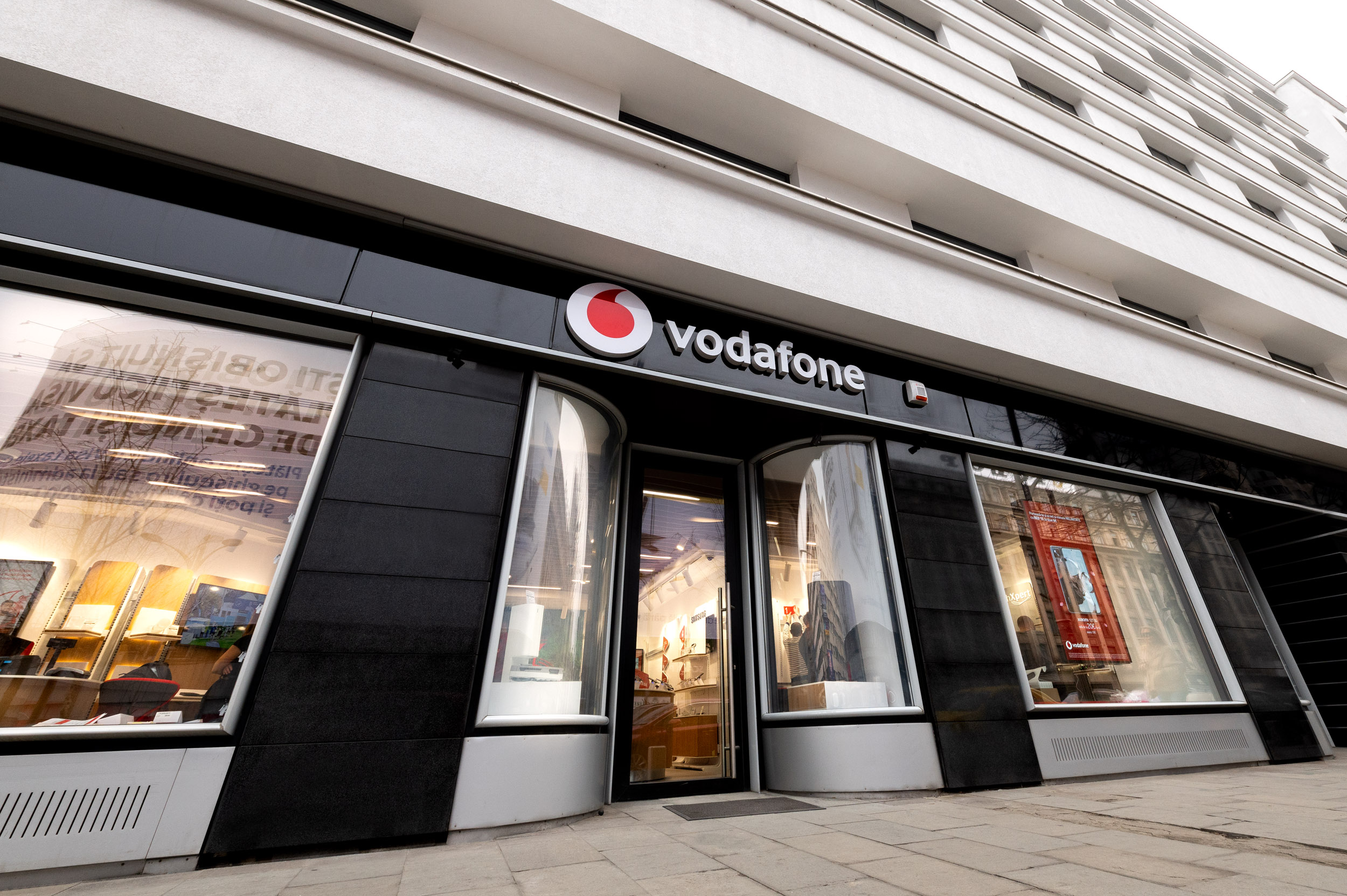 Vodafone opened the first EasyTech store