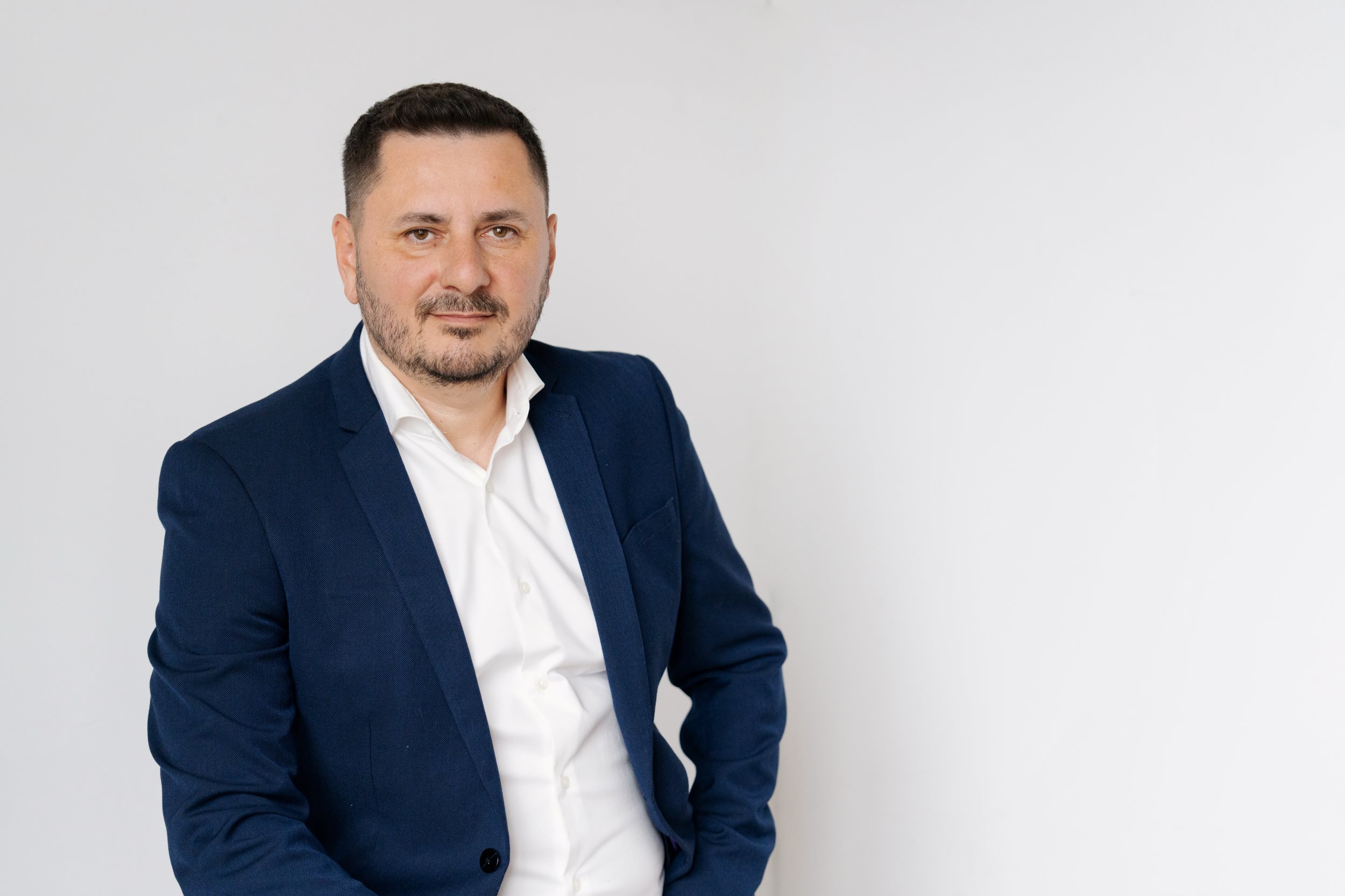 Ciprian Condur System Innovation Romania:  “In 2023, we invested over 5,000 hours of work in aligning SAP Business One with RO eFactura. It was a challenge to adapt our delivery capacity to support both legislative changes and the increased number of new projects.”