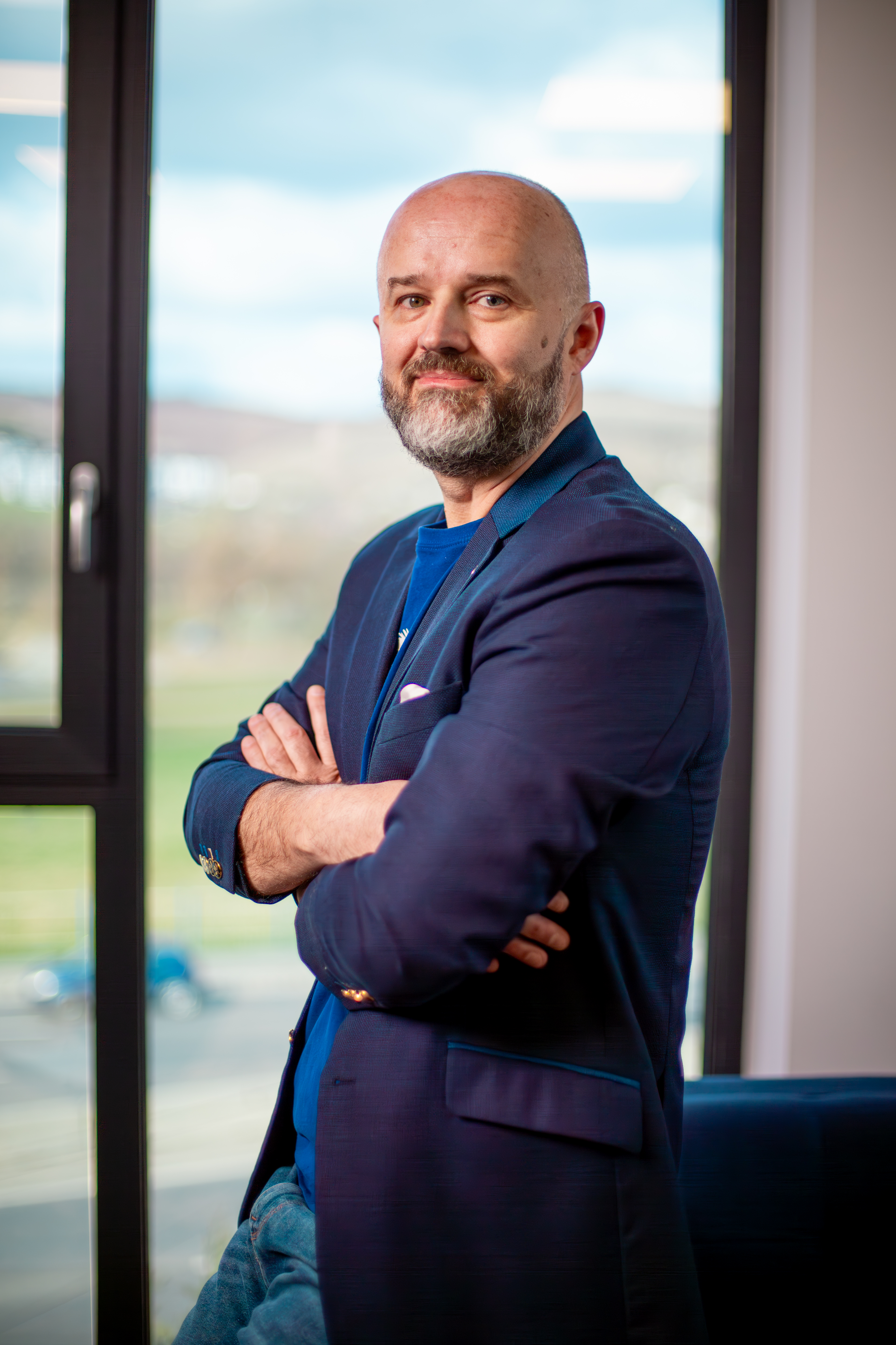 LIFE IS HARD is closing its Telecommunications division, which drove the decline in its financial performance in 2025